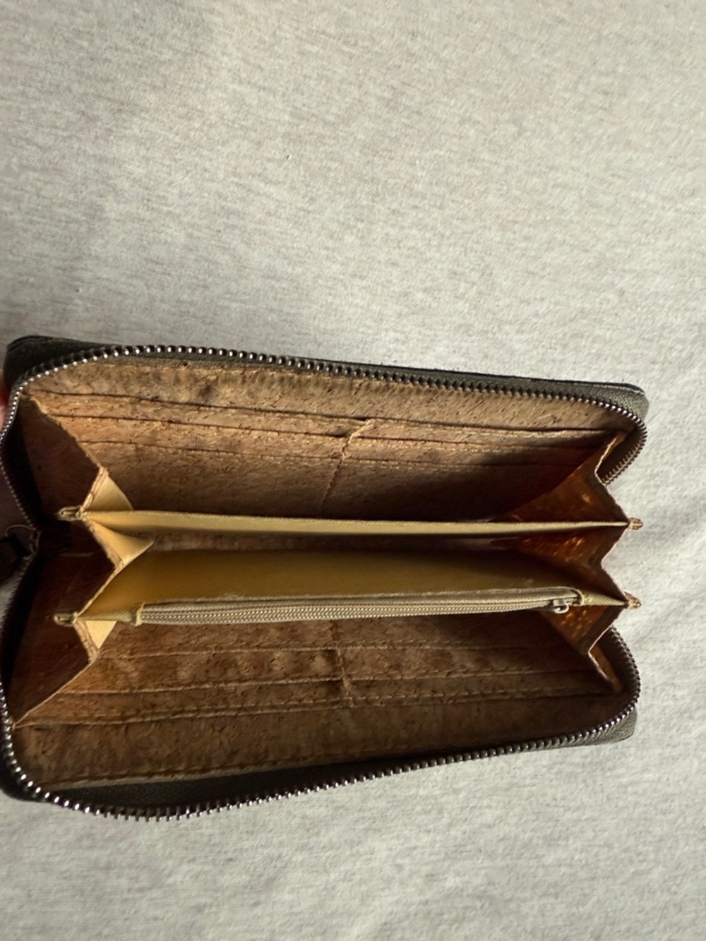Cork Wallet - Picture 9 of 10
